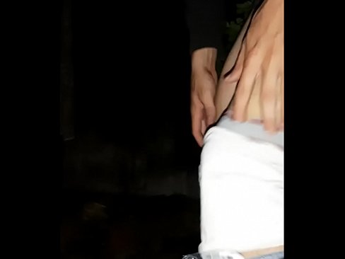 ❤️ Neidiodd fy nghymydog ar fy wal cwarantîn Fideo porn wrthon ni ❤